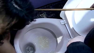 برده جنسی خصوصی من ملانی ممفیس. او برده مورد علاقه من است، او بی گناه، جوان به نظر می رسد، در رابطه جنسی مقعدی، نقش آفرینی می کند، و من می توانم هر زمان که بخواهم از او استفاده کنم. قسمت 1.